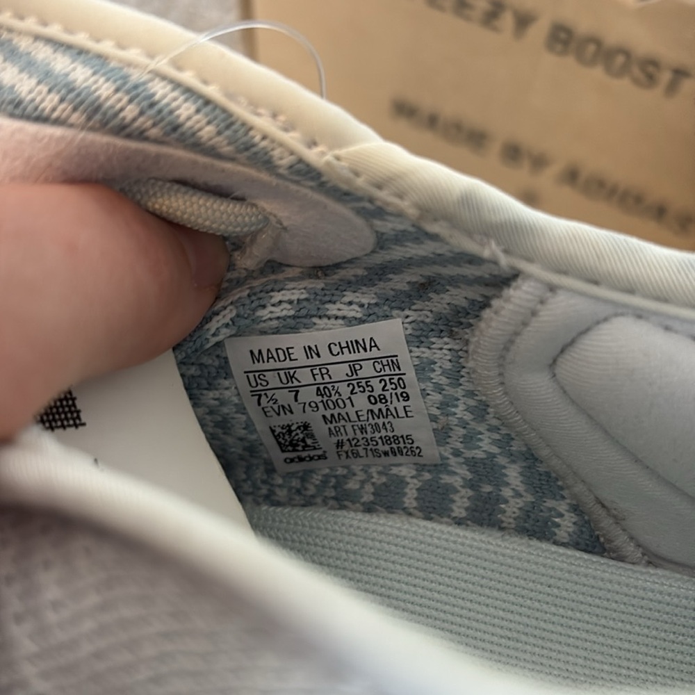 GENTLY USED | Yeezy Boost 350 V2 'Cloud White Non-Reflective | Size 7.5 - Picture 9 of 11